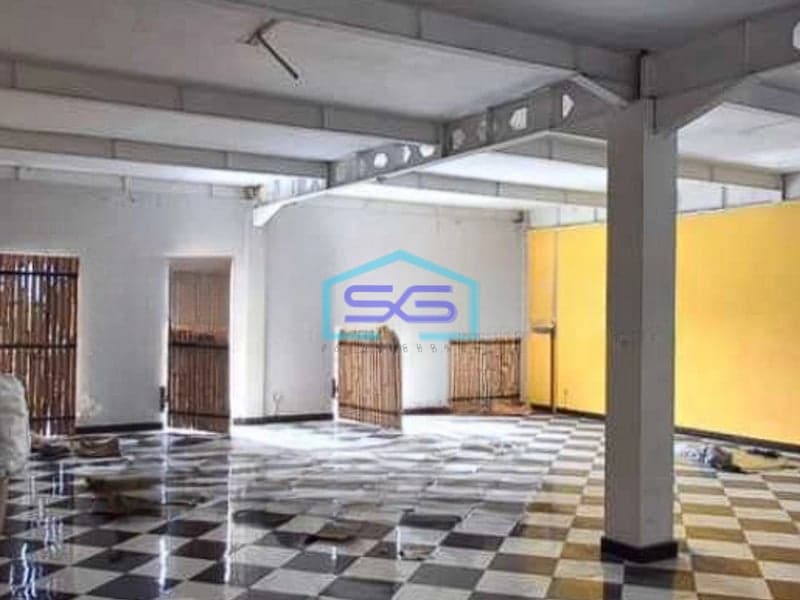 Disewakan Ruko Lebar Siap Pakai Kerobokan Bali LB 240m2