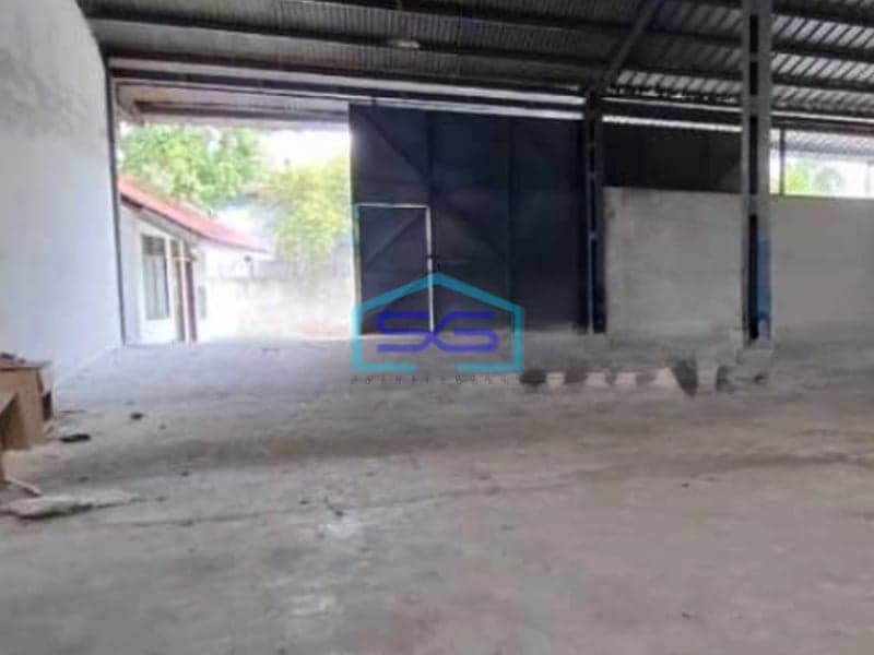 Dijual Gudang Luas Bangunan 4900 m² Lokasi Bebas Banjir di Karang Tengah Tangerang