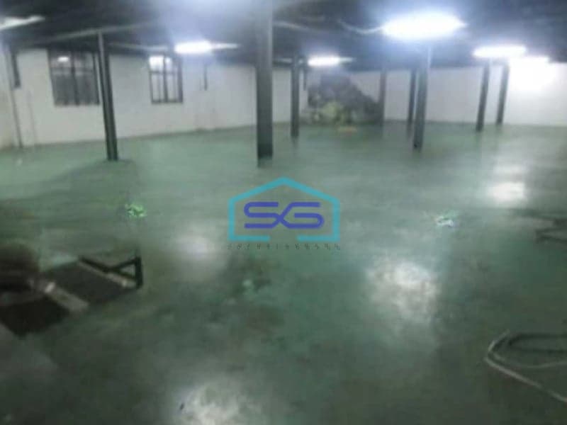 Disewakan Gudang Ada Lift Barang Luas Tanah 581 m² Lokasi Cengkareng Jakarta Barat