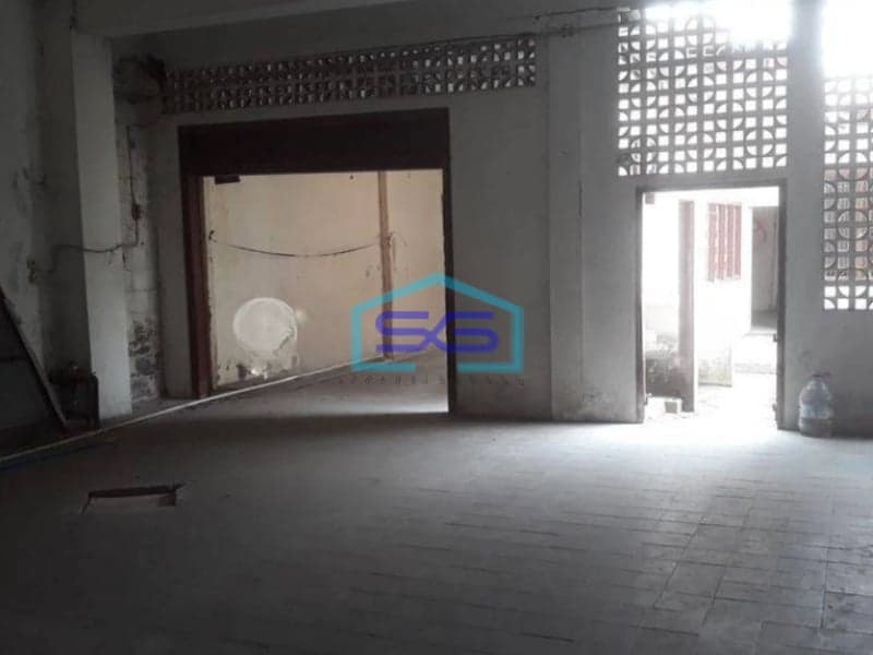 Disewakan Murah Ruko 3 Lantai di Sleman Yogyakarta LB 900m2