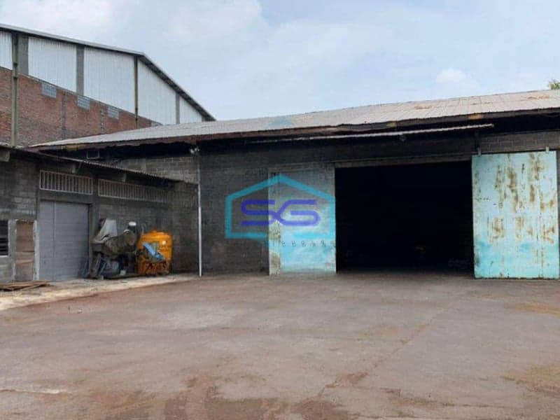 Dijual Cepat Pabrik Dan Gudang Aktif Area Manyar Gresik LT 6610m2