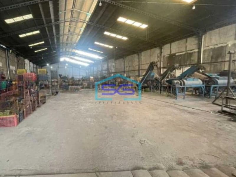 Dijual Gudang Luas Bangunan  2500 m² Lokasi di Kosambi Tangerang