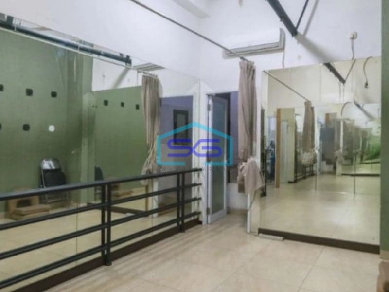 Dijual Ruang Usaha di Pinggir Jalan Area Kebayoran Baru Jakarta Selatan LT 245m2