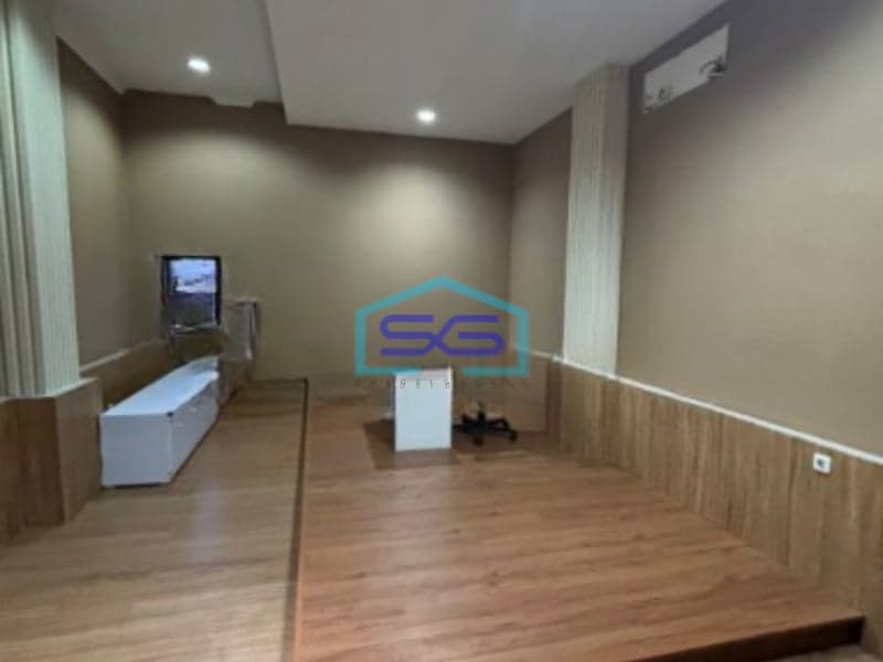 Disewakan Ruko 3 Lantai Luas Bangunan 202 m² Lokasi di Jakarta Utara