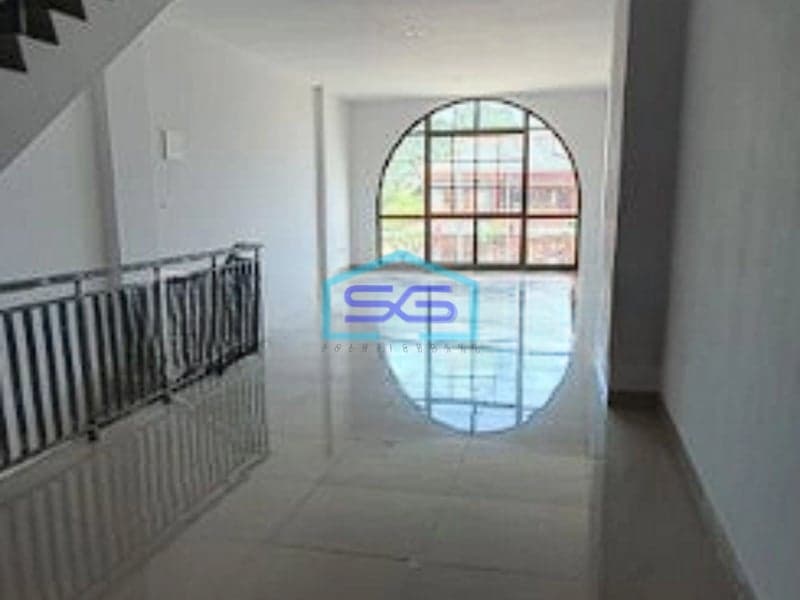 Disewakan Ruko Strategis dan Siap Pakai di Sedayu City Jakarta Timur LB 250m2