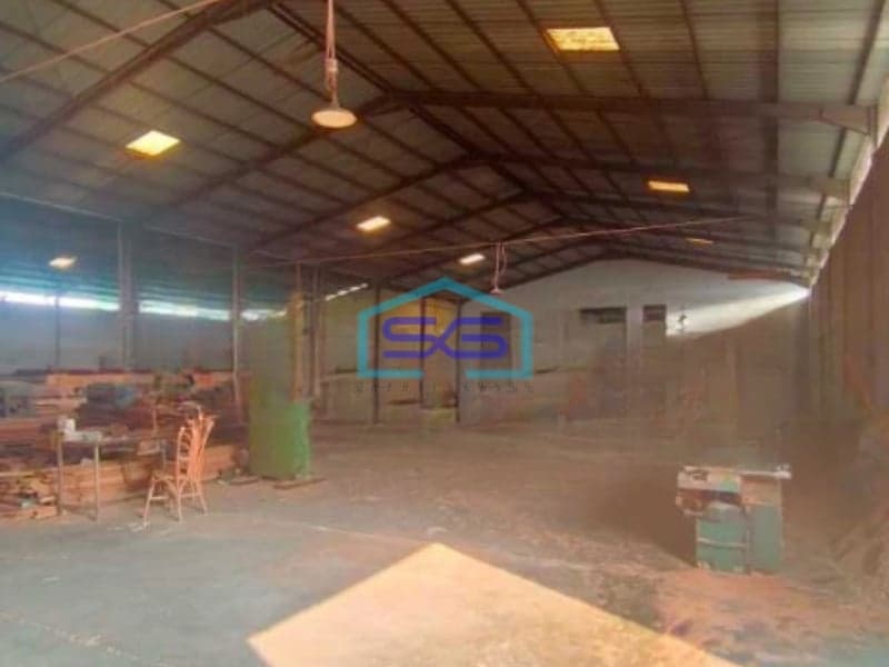 Dijual Gudang Luas Bangunan  3000 m² Lokasi Pasar Kemis Tangerang