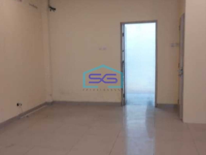 Disewakan Ruko 2,5 Lantai di Harapan Indah Bekasi Luas Bangunan 126m2