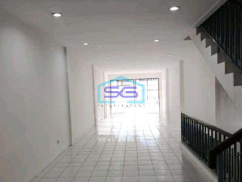 Disewakan Ruko Luas Bangunan 384 m² Lokasi Hasyim Ashari Jakarta Pusat