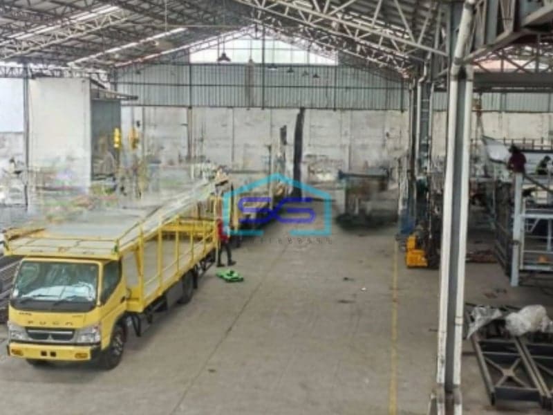 Dijual Pabrik Luas Bangunan 2282 m2 Lokasi Bebas Banjir di Cibinong Bogor