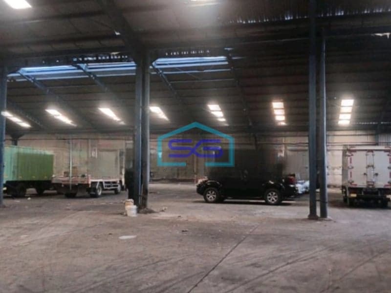 Disewakan Gudang Luas Bangunan  1836 m² Lokasi Karawaci Tangerang