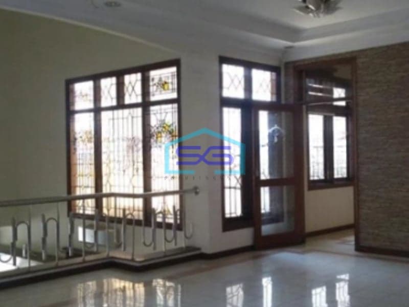 Disewakan Ruko Bangunan 2 Lantai Siap Pakai Tengah Kota Semarang Sangat Cocok Untuk Usaha LB 440m2