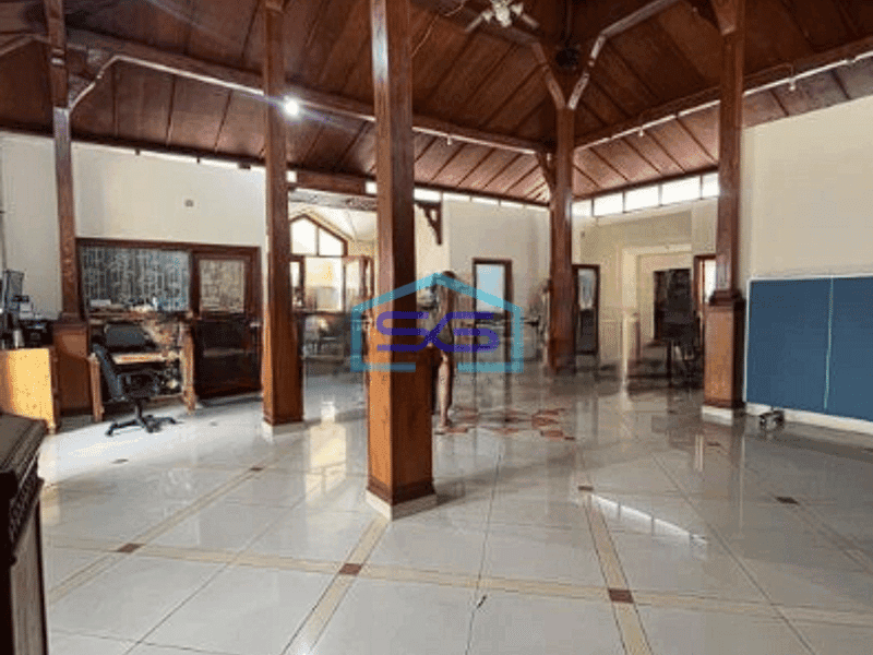 Dijual Bangunan ex Kantor dan Gudang di Cipinang Jakarta Timur LB 700m2