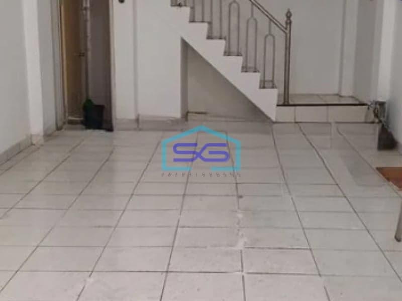 Disewakan Ruko Jelambar Jakarta Barat LB 100m2 Pinggir Jalan 3 Tingkat, Harga Nego Siap Huni