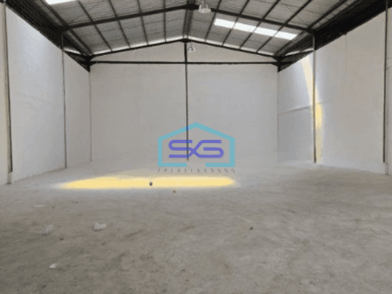 Disewakan Gudang Ada Kantor Luas Bangunan 590 m² Lokasi Strategis di Teluk Naga Tangerang