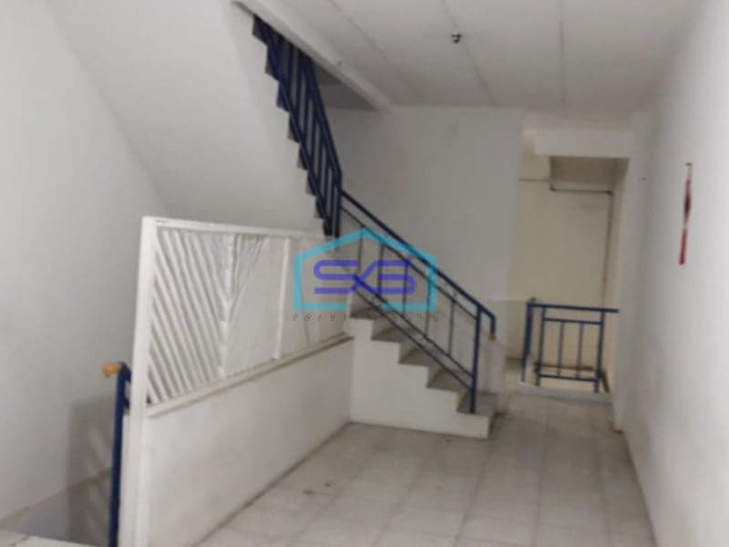 Disewakan Ruko Lokasi Strategis di Kebon Jeruk Jakarta Barat LB 196m2