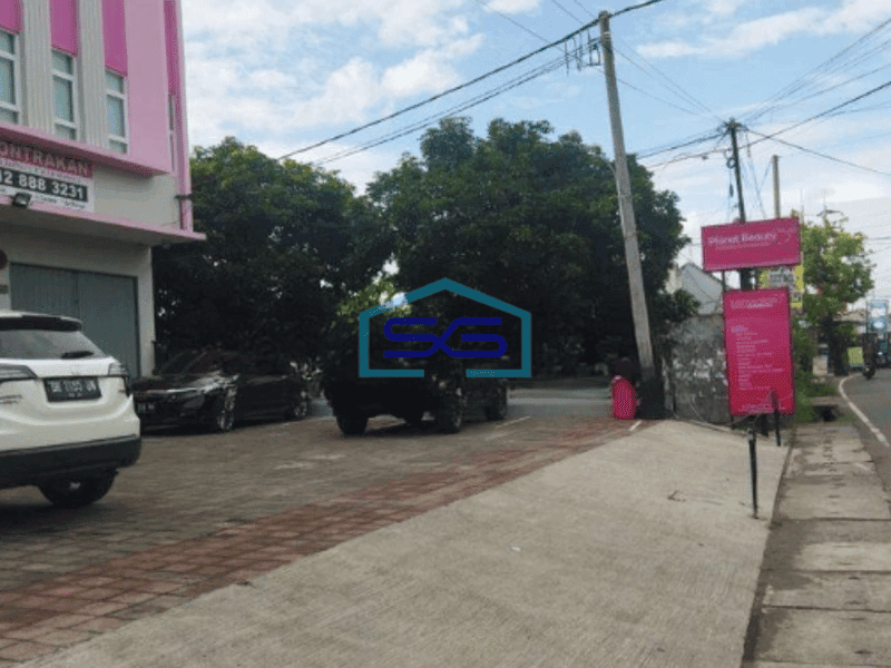 Disewakan ruko gandeng 3 lantai Semi Furnished di Denpasar Bali