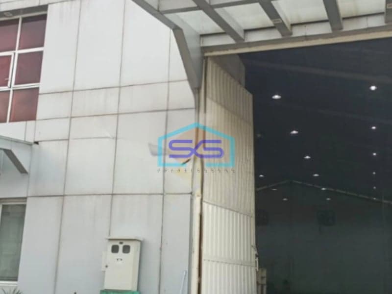 Disewakan Gudang Dengan Loading Dock Di Kawasan Delta Silicon 2 Cikarang Bekasi LB 1186m2