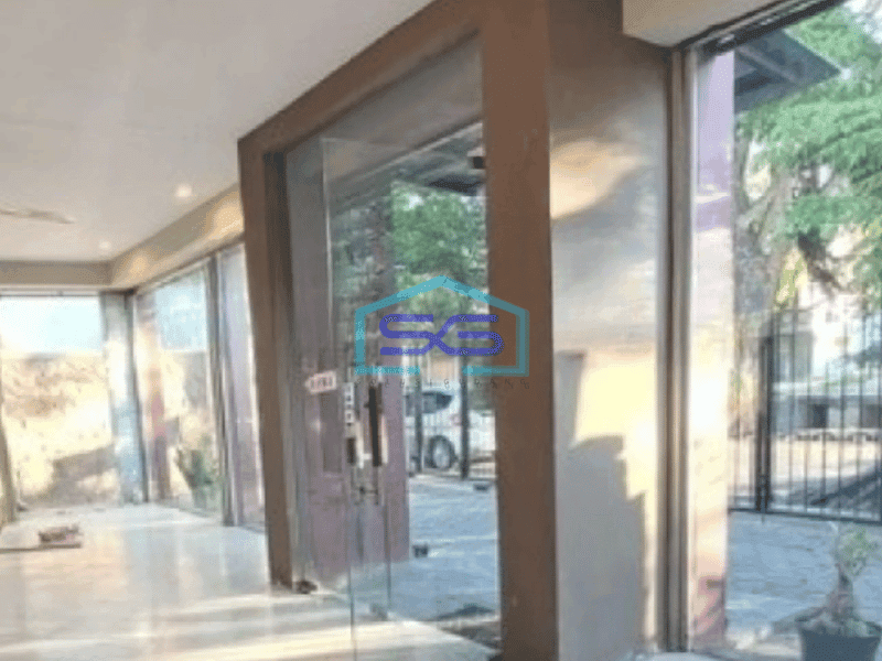 Disewakan Ruang Usaha Luas Bangunan 200 m2 Lokasi Strategis di Surabaya Kota