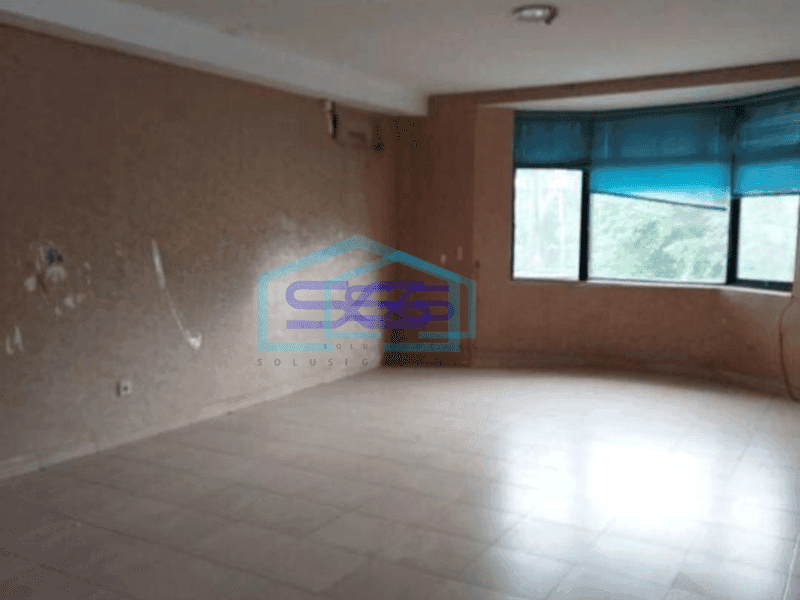 Dijual Ruko 3,5 lantai di Pluit. Tinggi dari jalanan, dekat akses tol