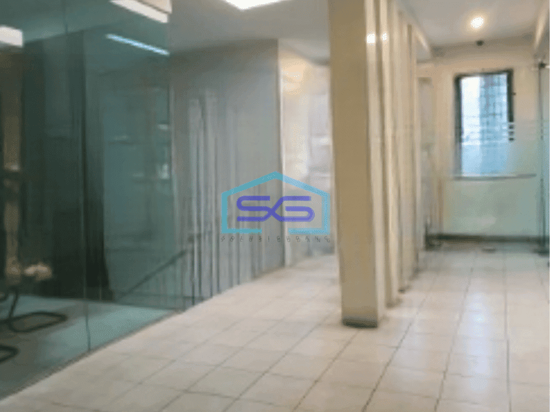 Dijual Ruko Gandeng di Jalan Utama Pluit Jakarta Utara Luas Bangunan  360 m²