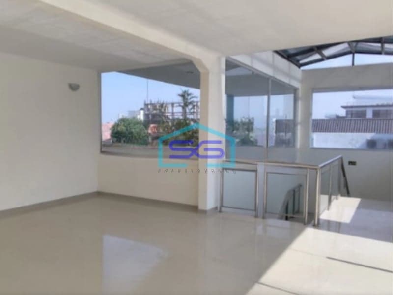 Dijual Kantor Komersil Tengah Kota Surabaya Luas Bangunan  1700 m²