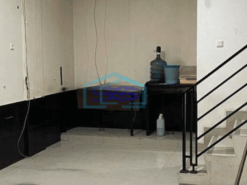 Disewa Ruko 3,5 lantai, di Muara Karang, jalanan utama, strategis