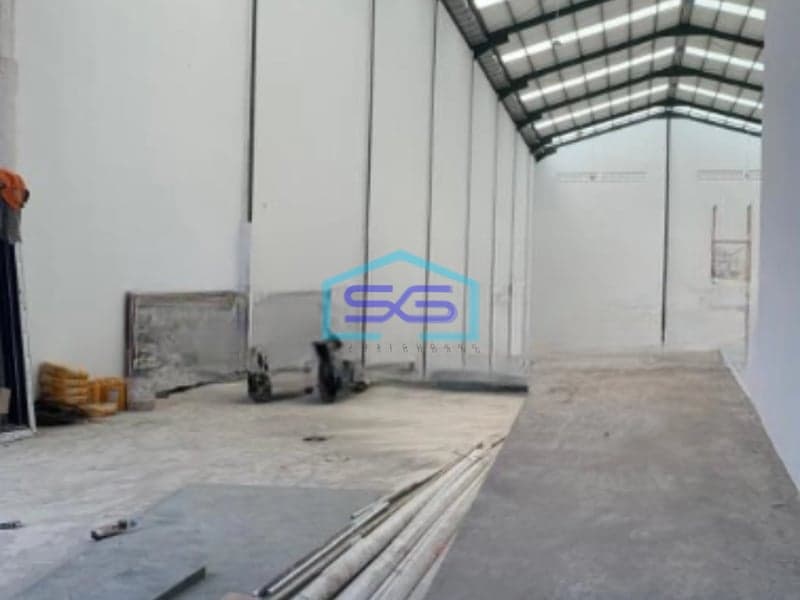 Disewakan Gudang Ada Loading Dock Luas Bangunan  765 m² Lokasi Pakuhaji Tangerang