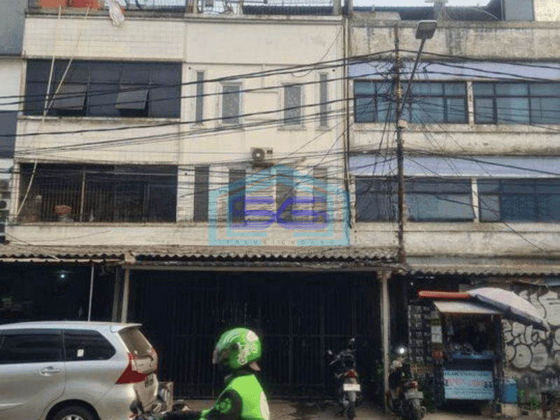 Disewakan Ruko semi Furnished di petogogan ,Panglima Polim Jakarta Selatan