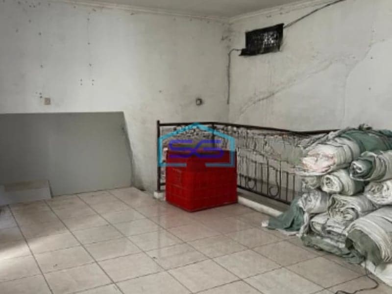 Disewakan Gudang Ex Expedisi di Pinggir Jalan Raya Utama Harapan Indah Bekasi Luas Bangunan  500 m²