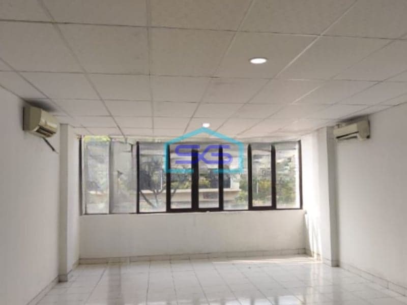 Disewakan Ruko 3 Lantai Luas Bangunan  200 m² di Tangerang