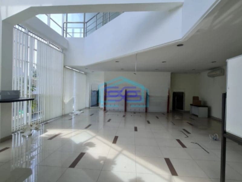 Dijual Ruko Mewah di Jl Urip Sukoharjo Solo Luas Bangunan 1104m2