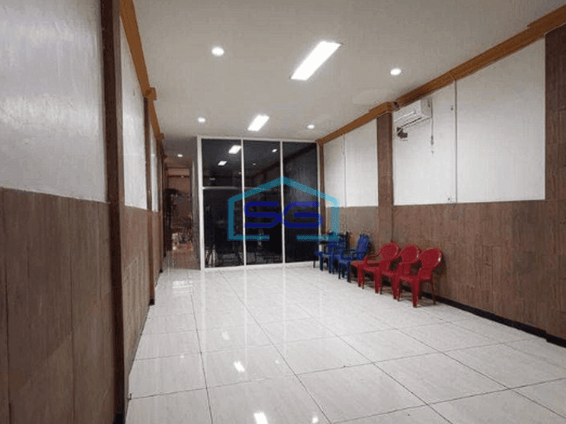 Disewakan Ruko Strategis Dua Lantai di Pusat Kota Mojokerto LB 300m2