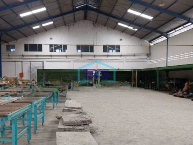 Disewakan Gudang Luas Bangunan  2205 m²  Lokasi di Surabaya