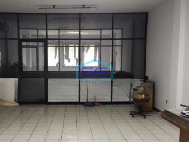 Disewakan Ruko Lokasi Bebas Banjir di Jakarta Barat Luas Tanah 265 m²