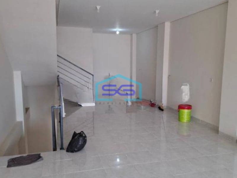 Disewakan Ruko 3 Lantai di Meruya Kembangan, Jakarta Barat