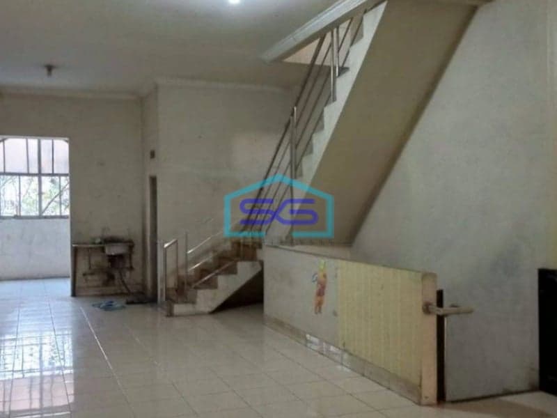 Disewakan Ruko 2 Lantai Hadap Jalan di Karang Tengah, Tangerang LB 250m2