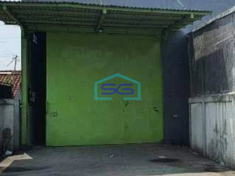 Dijual Gudang Siap Pakai Strategis Pinggir Jalan di Sentul Bogor LT 900m2