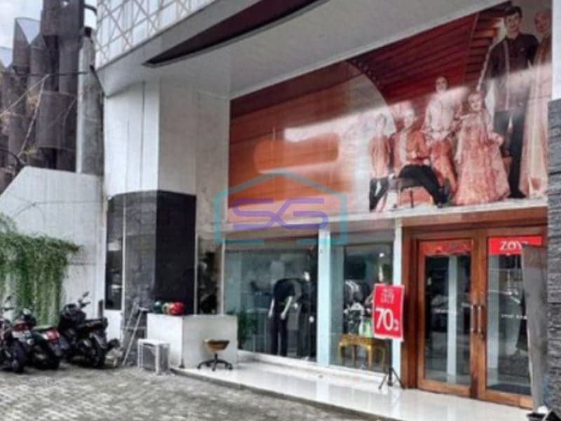 Disewakan Ruang Usaha Luas Tanah 298 m² Lokasi di Jalan Utama Jakarta Selatan