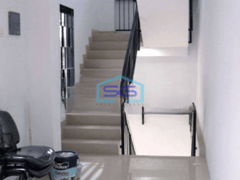 Disewakan Ruko di Tepi Jalan Raya Cengkareng Jakarta Barat Luas Bangunan  400 m²