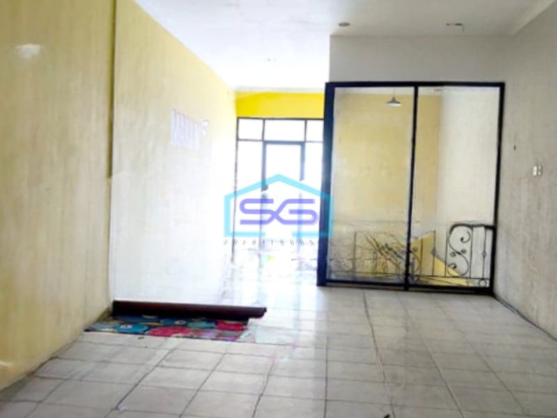 Disewakan Ruko 2 Lantai Luas Bangunan 370 m² Lokasi Bebas Banjir di Klojen Malang