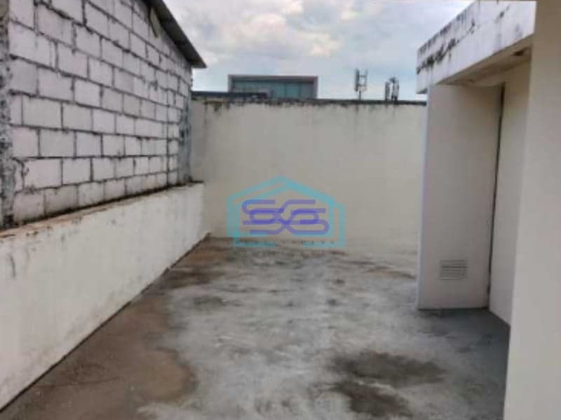 Disewakan Ruko Hadap Jalan Raya di Serpong Tangerang Selatan Luas Bangunan  225 m²