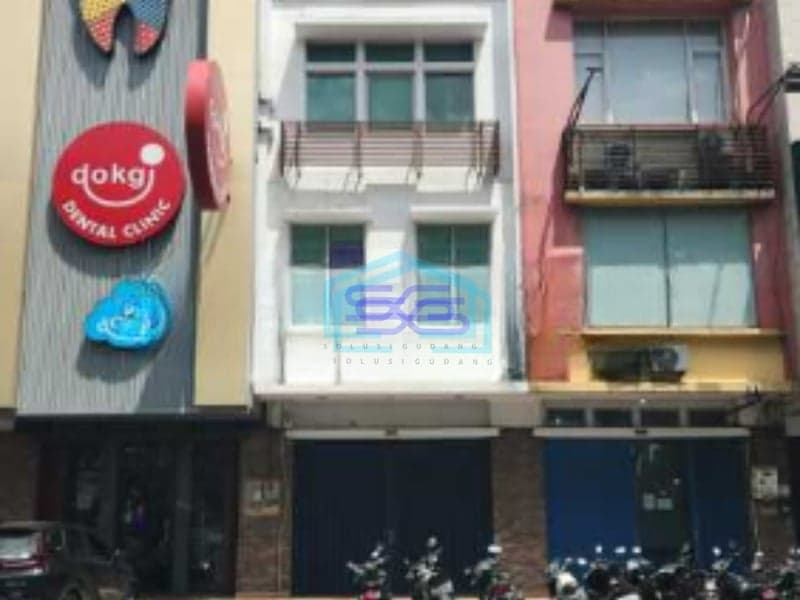 Disewakan Ruko Tol Boulevard 3 Lantai Bsd Tangerang Luas Bangunan  144 m²