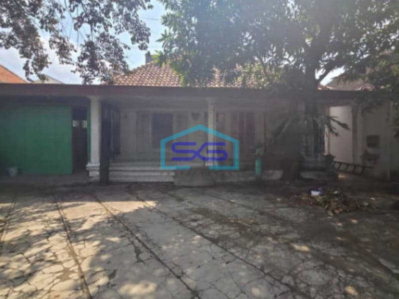 Dijual Ruang Usaha Pinggir Jalan Hitung Tanah Luas Tanah 525m2 Lokasi di Banjarsari Solo