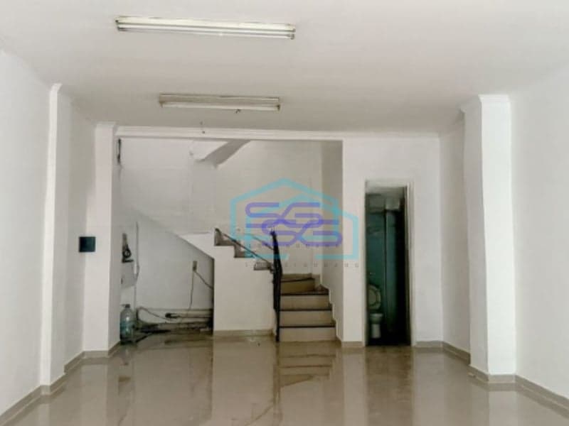 Disewakan Ruko Luas Bangunan 210 m² Lokasi di Tebet Jakarta Selatan