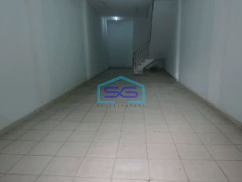 Disewakan Ruko Luas Bangunan 180 m² Lokasi di Tambora Jakarta Barat