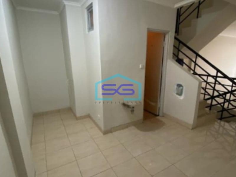 Disewakan Ruko 4 Lantai Lokasi di Kalideres Jakarta Barat LB 240m2