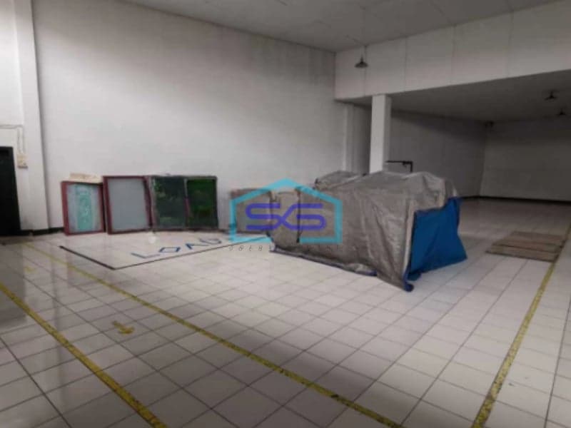 Disewakan Gudang Bekas Garmen, Di Tengah Kota Sayap Jend Sudirman Kota Bandung Luas 2400m2