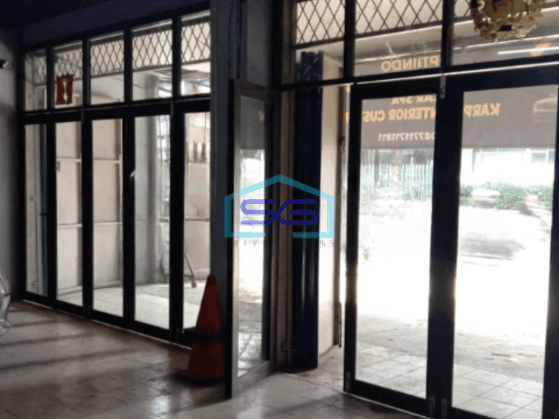 Disewakan Ruko Gandeng Di Kebayoran Lama Luas Tanah 312 m²