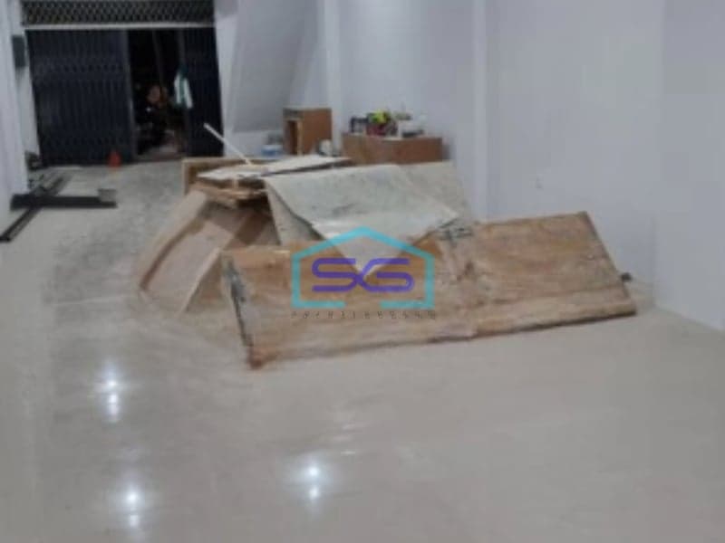 Disewakan Ruko 3.5 lantai Taman Palem Gandeng Jakarta Barat