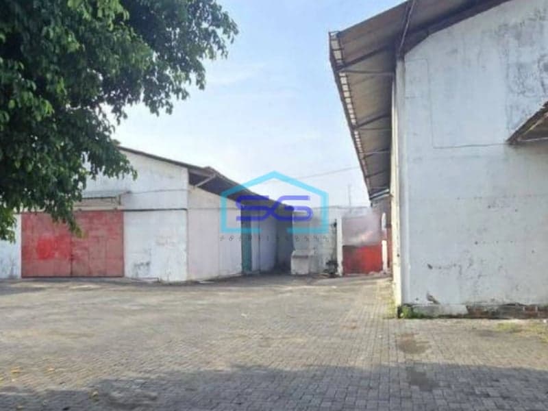 Disewakan Gudang Zona Industri Luas 2973m2 Lokasi Madiun